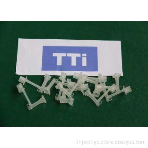 Injection Molded Plastic Parts For Precision Threaded tubes